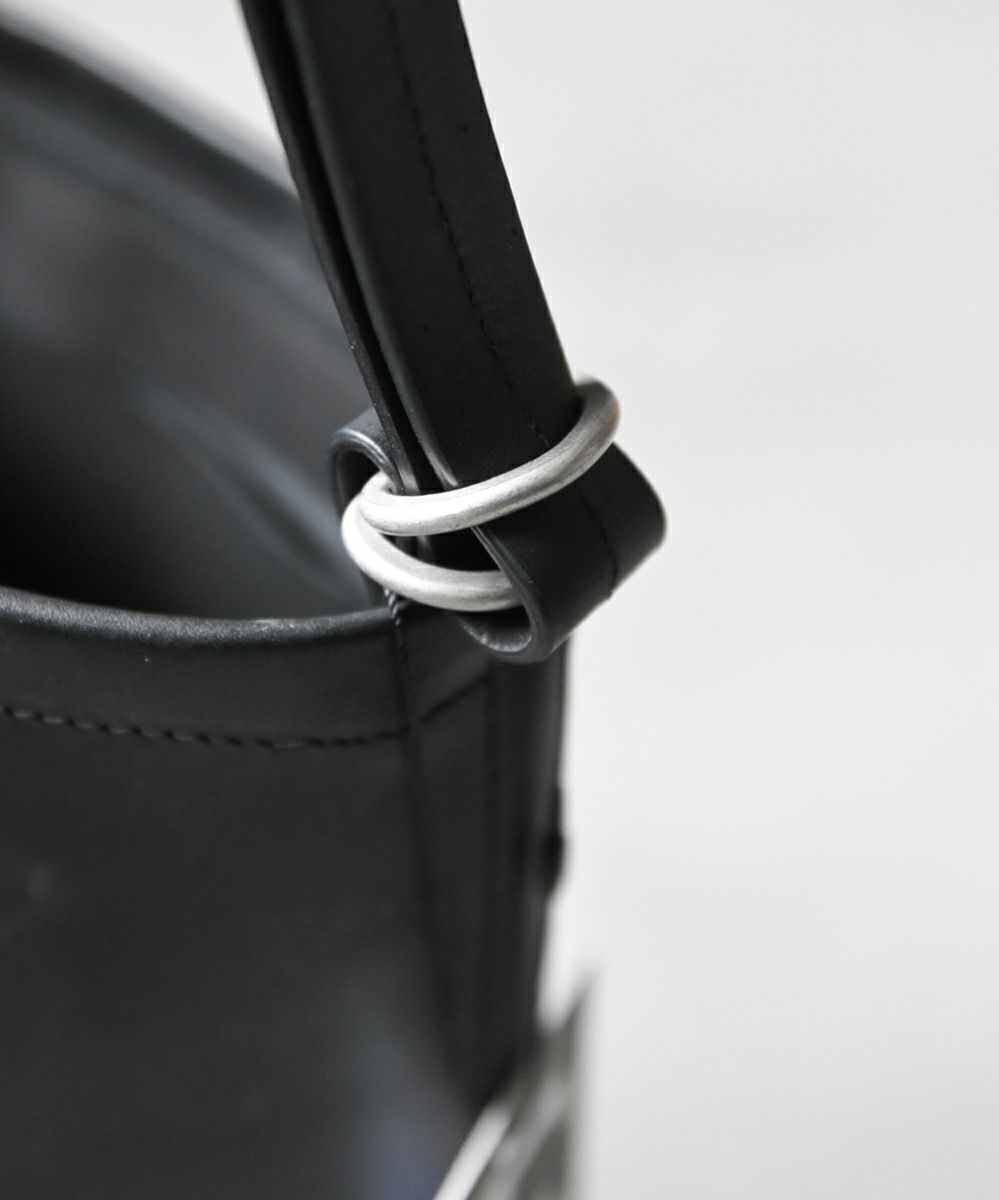 EARLE ショルダーバッグ