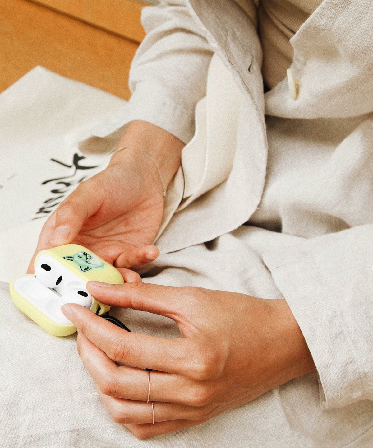 MAISON KITSUNE メゾンキツネ エアポッズ3ケース airposds3 ケース