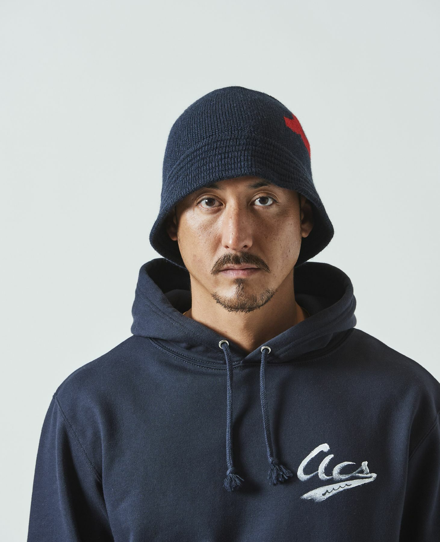 ACANTHUS アカンサス muta ロゴニットバケットハット MA2344