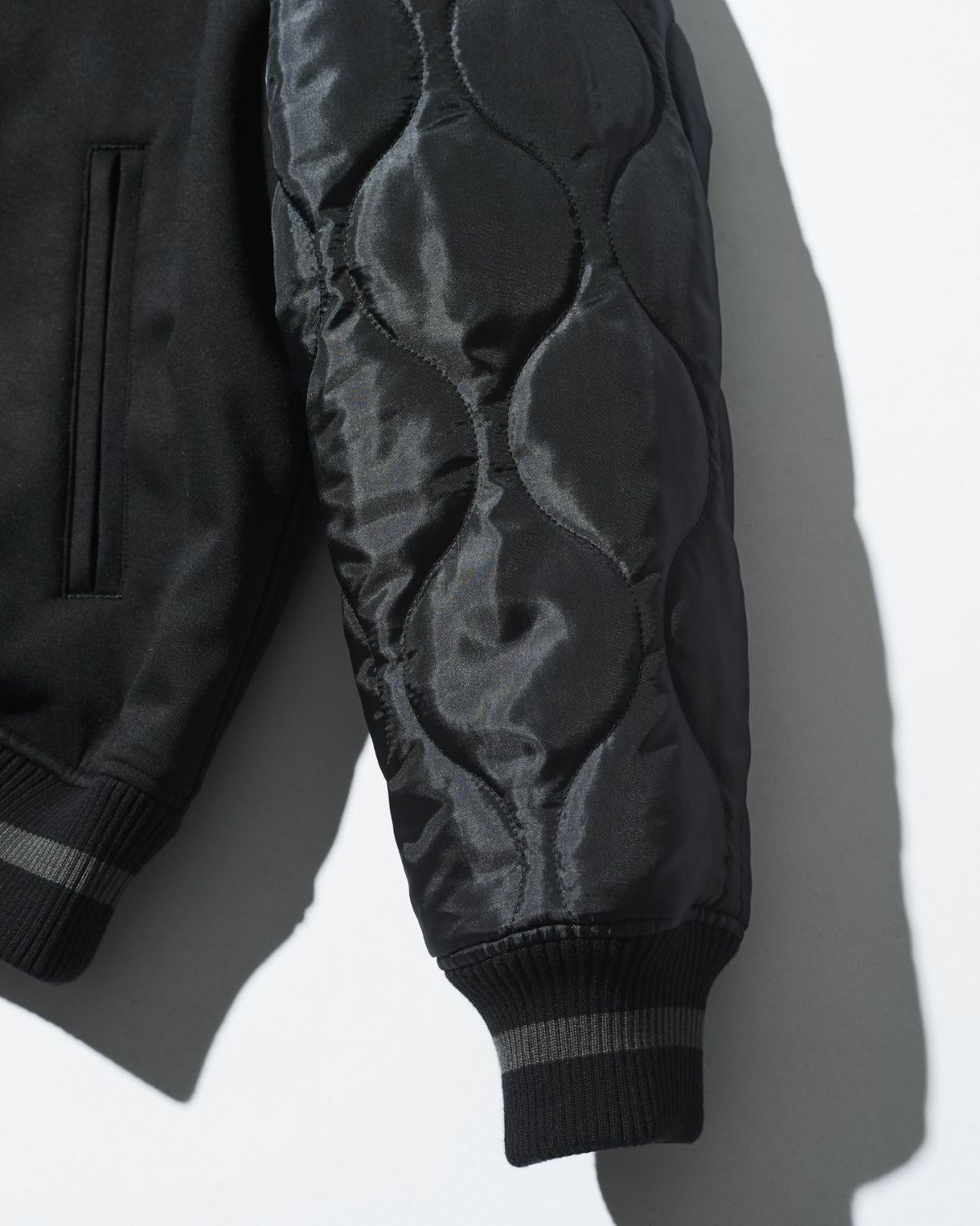 ACANTHUS アカンサス ダブルニットフーデッド スタジャン