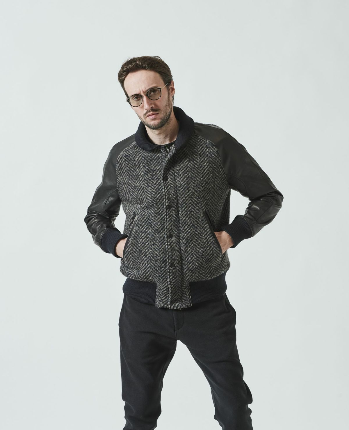 ACANTHUS アカンサス スタジャン