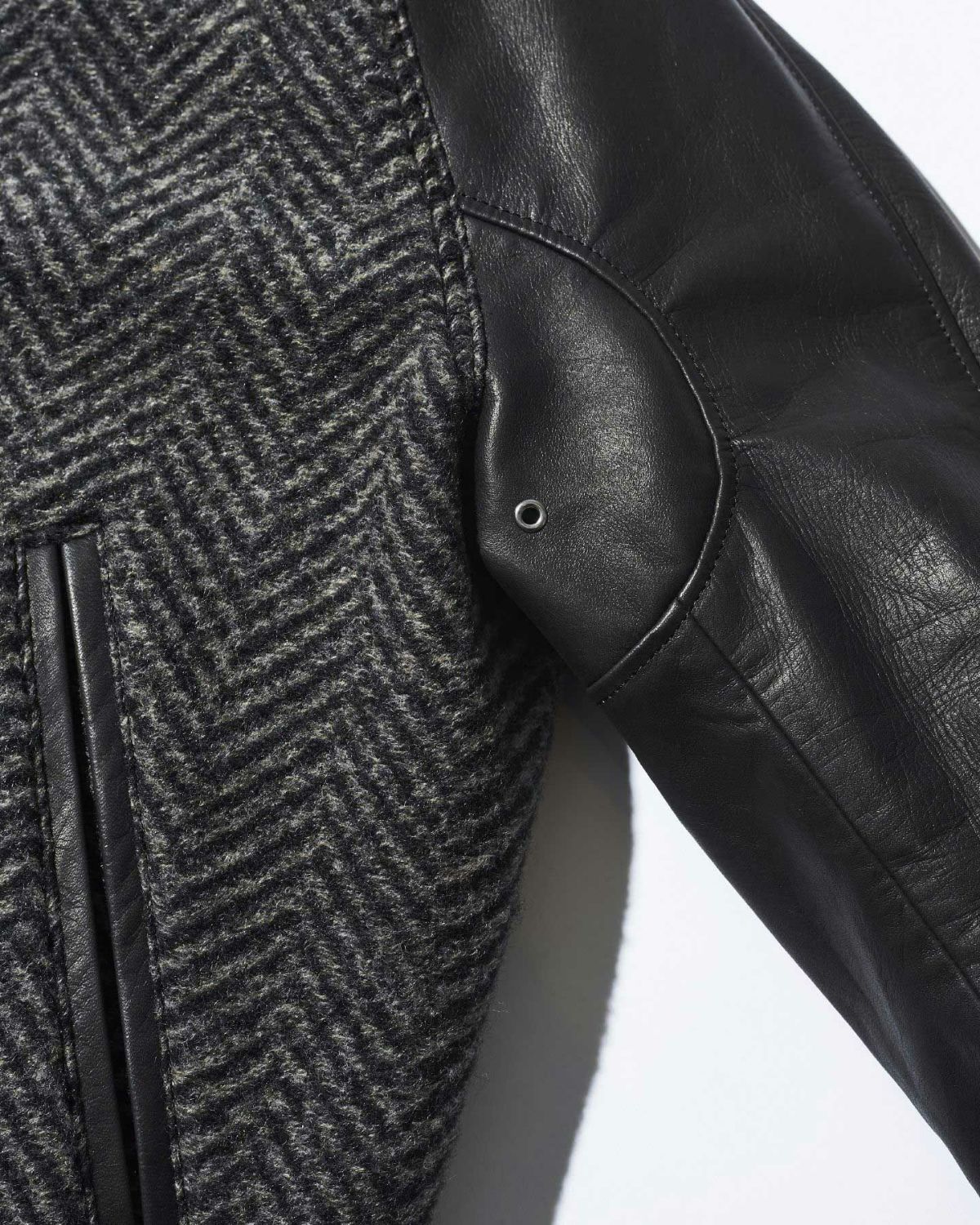 ACANTHUS アカンサス スタジャン