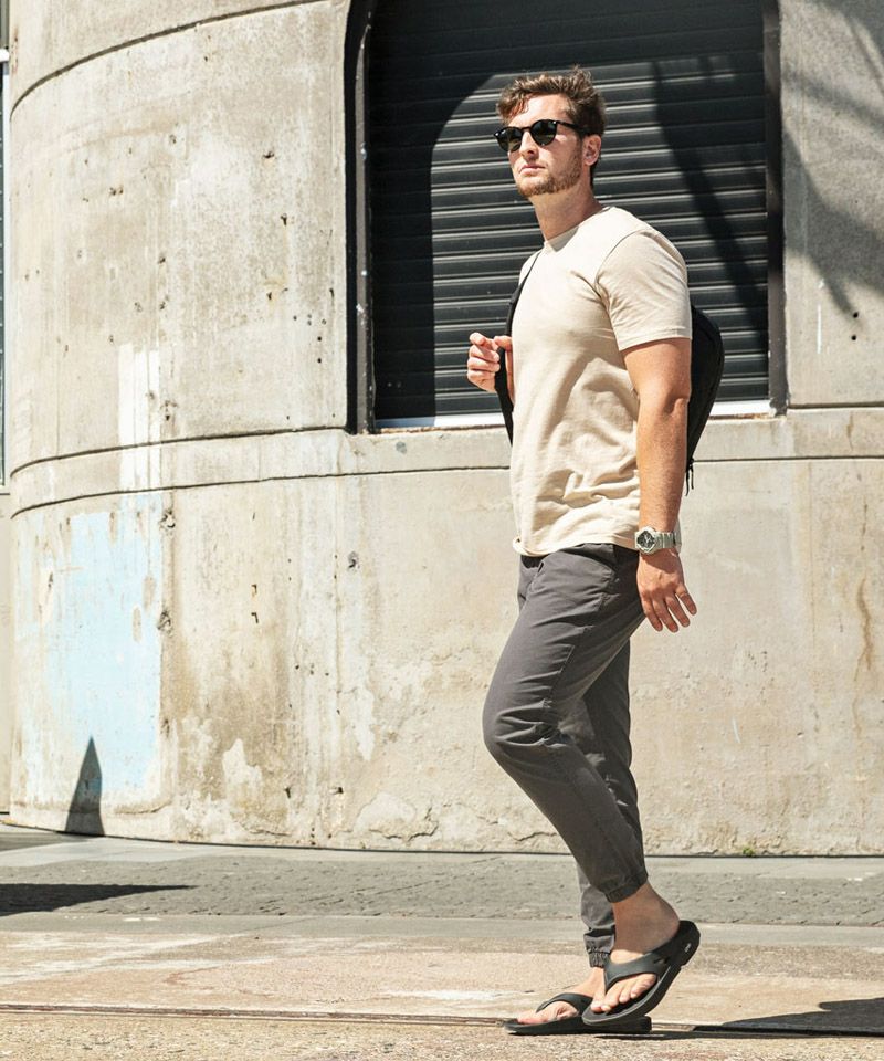 OOFOS ウーフォス リカバリーサンダル OOriginal ビーチサンダル トングサンダル 