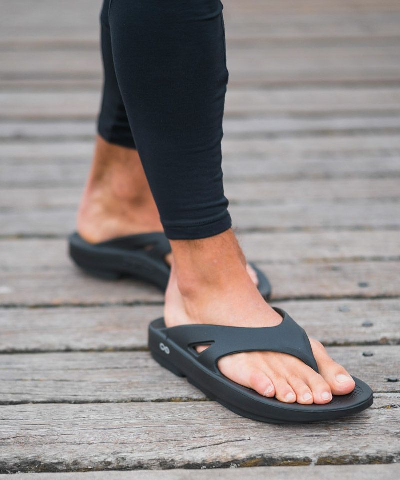 OOFOS ウーフォス リカバリーサンダル OOriginal ビーチサンダル トングサンダル 