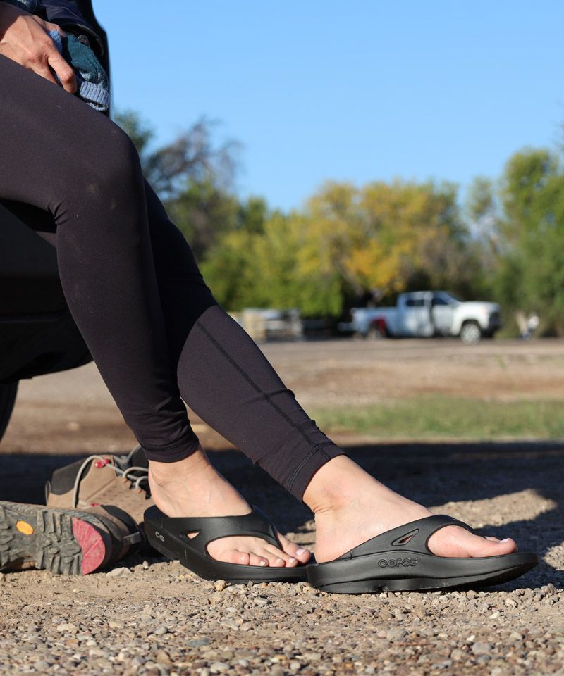 OOFOS ウーフォス リカバリーサンダル OOriginal ビーチサンダル トングサンダル 
