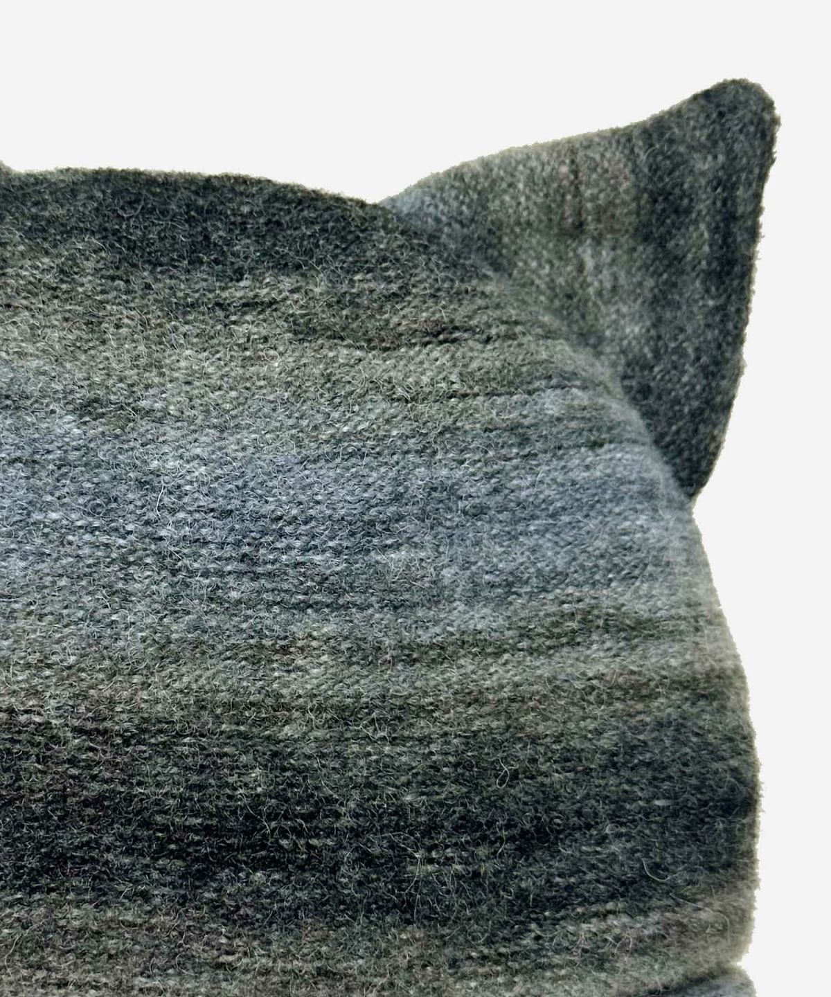 Dodge 猫耳グラデロールワッチキャップ DD-562