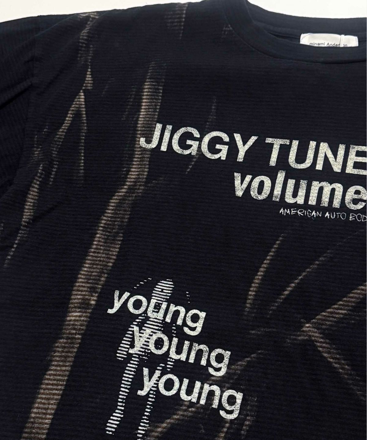 minami Anderson ミナミアンダーソン Tシャツ