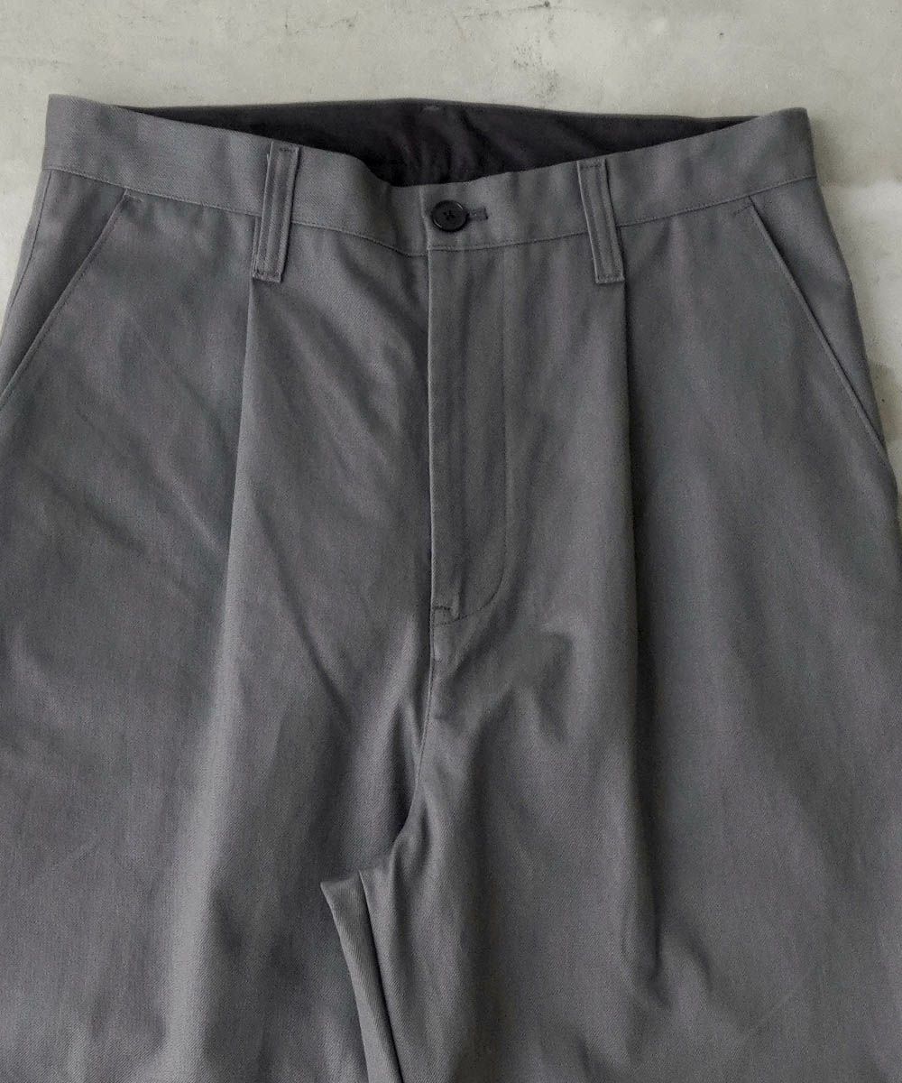 UITU TUCK TROUSERS UUP-004 チノパンツ